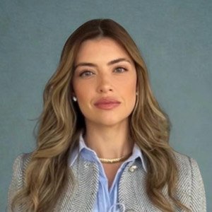 Dra. Karoline Loschi